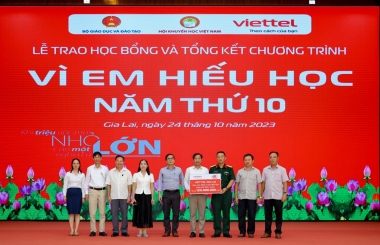 Viettel Gia Lai  trao học bổng "Vì em hiếu học" tại Huyện Đăk Đoa